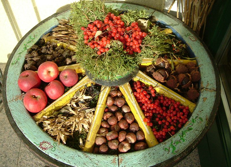 Datei:SH Deko Herbst.JPG