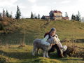 EST-Ulli vor Hütte Morgen Paula.jpg