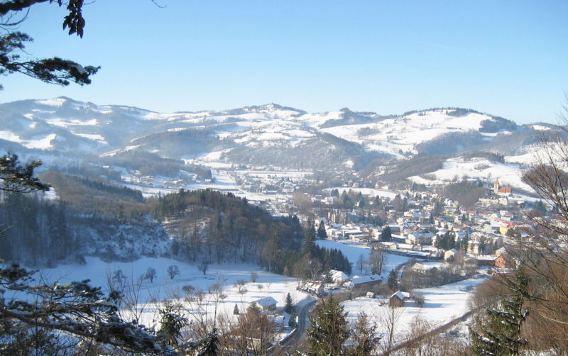 Datei:Blick auf Kirchberg Winter.jpg
