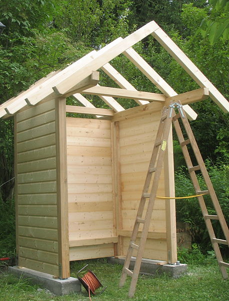 Datei:Bau Steinschaler Infohütte.jpg