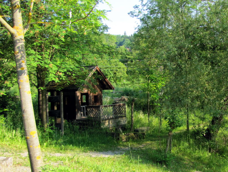 Datei:SH KInderhaus Teich.jpg