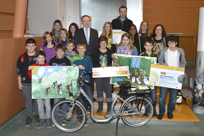 Datei:Klimafitsieger2013 HS Frankenfels NLKPfeiffer.jpg