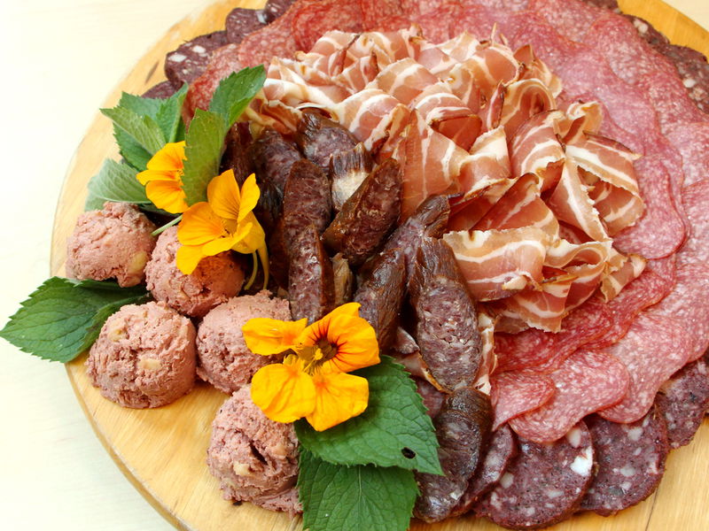 Datei:SK Kapuzinerblüte rustikale Platte.JPG